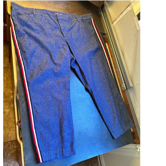 Old Navy Pixie  Cropped Jeans Size 26 Plus - Picture 6 of 9